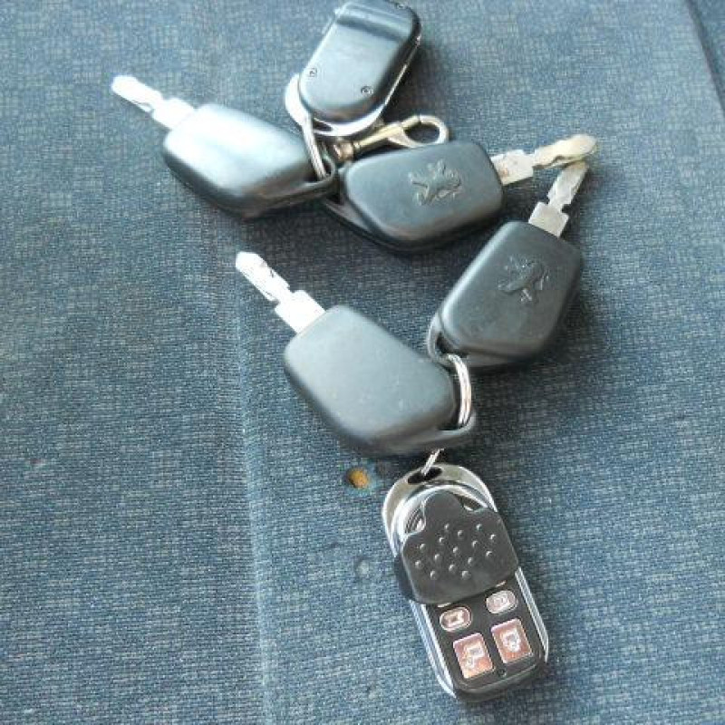 Bloc ABS (freins anti-blocage) PEUGEOT 406 Photo n°11
