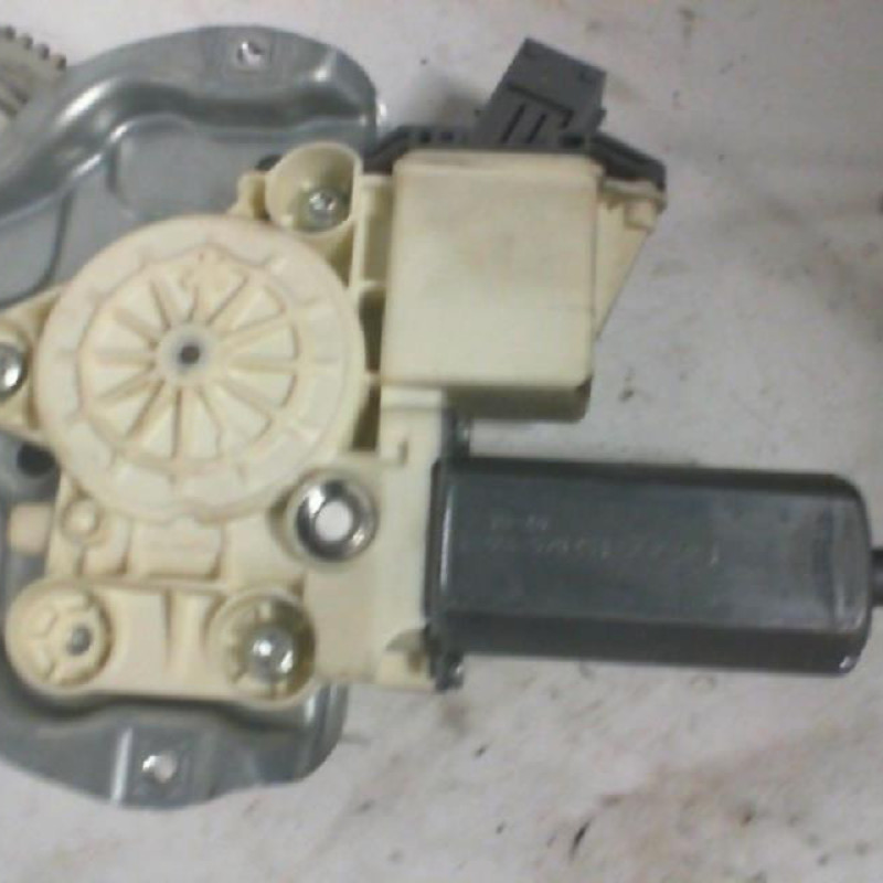 Leve vitre electrique avant droit TOYOTA AVENSIS 2 Photo n°2