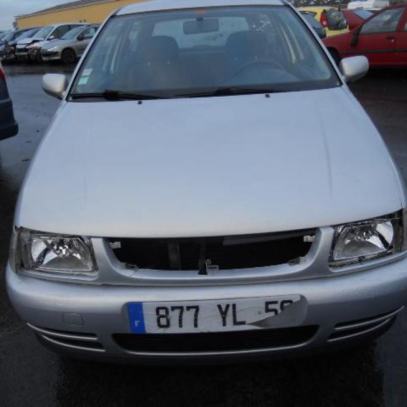 Cremaillere assistee VOLKSWAGEN POLO 3 Photo n°3
