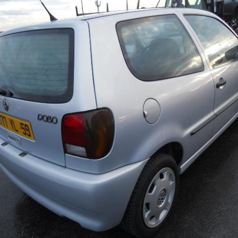 Cremaillere assistee VOLKSWAGEN POLO 3 Photo n°5
