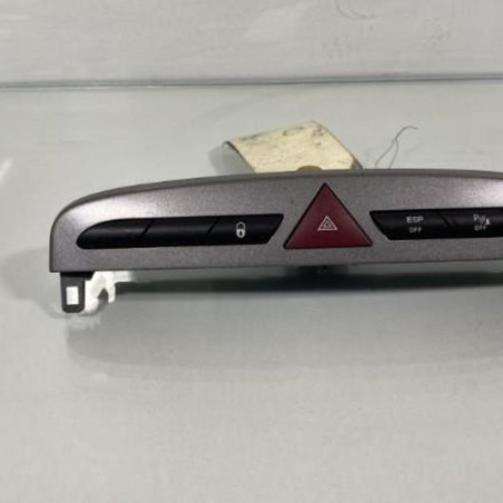 Bouton de warning PEUGEOT 308 1 Photo n°1