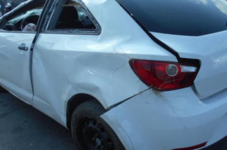 Serrure avant droit SEAT IBIZA 4