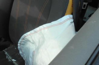 Serrure avant droit SEAT IBIZA 4