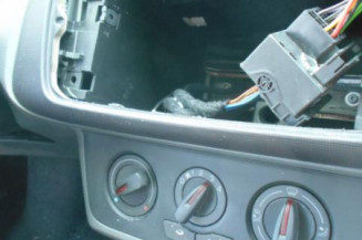 Serrure avant droit SEAT IBIZA 4