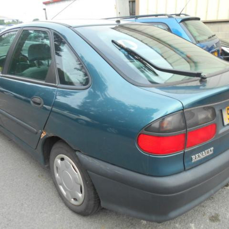Cremaillere assistee RENAULT LAGUNA 1 Photo n°5