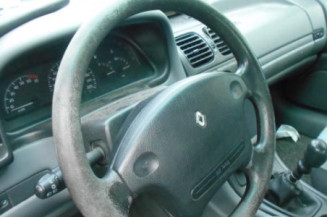 Cremaillere assistee RENAULT LAGUNA 1