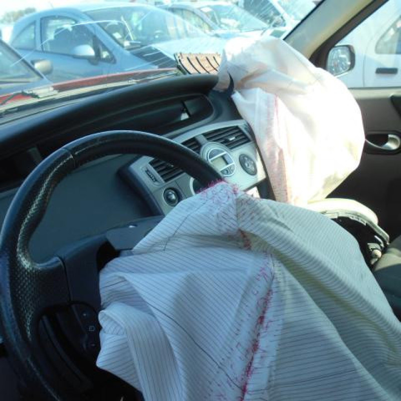 Trappe d'essence RENAULT GRAND SCENIC 2 Photo n°8