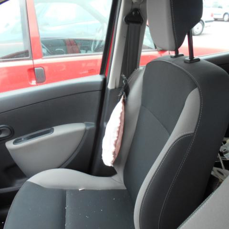 Boite a gants RENAULT CLIO 3 Photo n°9
