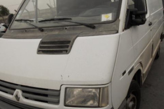 Traverse superieure RENAULT TRAFIC 1