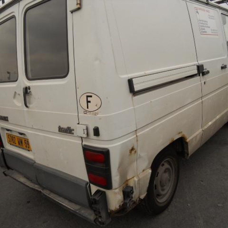 Traverse superieure RENAULT TRAFIC 1 Photo n°4