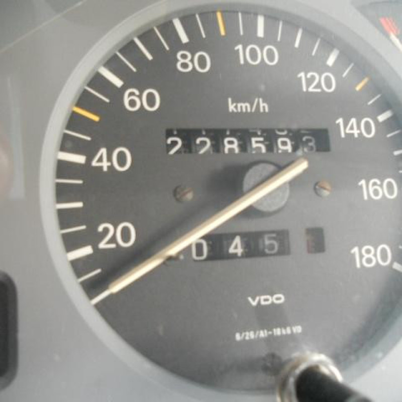 Cremaillere assistee PEUGEOT 106 Photo n°8