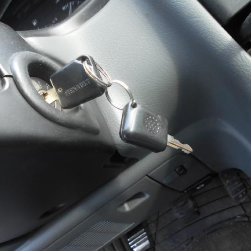 Optique avant principal gauche (feux)(phare) RENAULT LAGUNA 1 Photo n°10