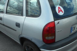 Porte arriere droit OPEL CORSA B