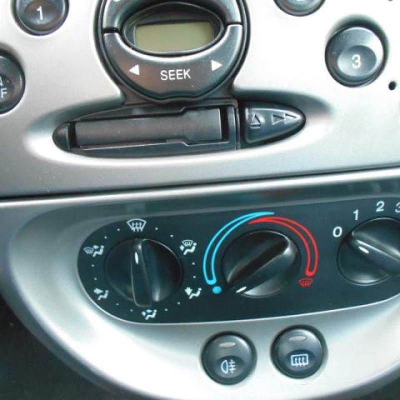 Bras essuie glace arriere FORD KA 1 Photo n°7
