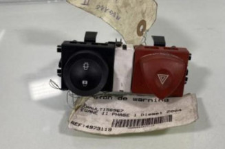 Bouton de warning RENAULT MEGANE 2 Photo n°1