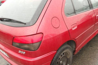 Bras essuie glace avant droit PEUGEOT 306