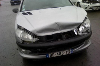 Bras essuie glace avant droit PEUGEOT 206