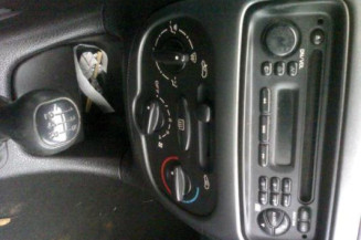 Bras essuie glace avant droit PEUGEOT 206