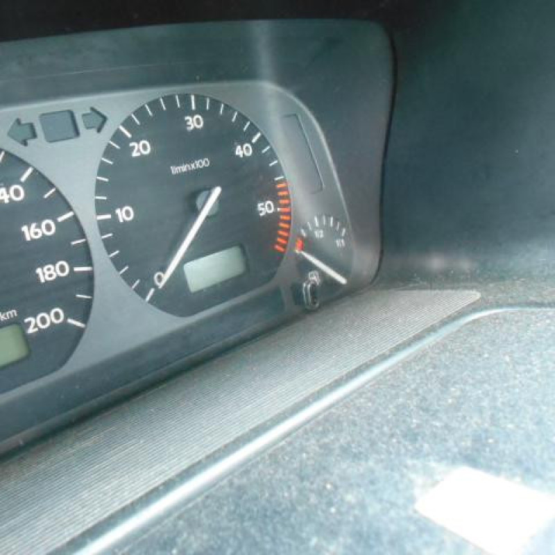 Leve vitre mecanique avant droit VOLKSWAGEN GOLF 3 Photo n°8