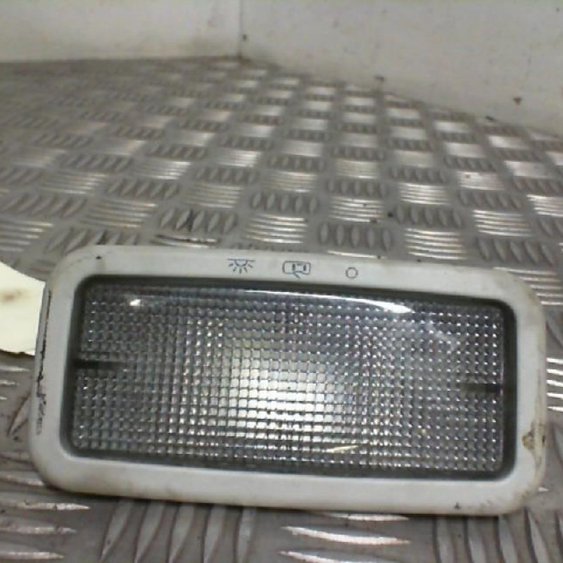 Eclairage de plafonnier VOLKSWAGEN POLO 3 Photo n°1