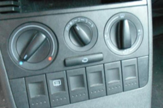 Eclairage de plafonnier VOLKSWAGEN POLO 3