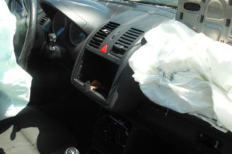 Bras essuie glace avant droit VOLKSWAGEN POLO 3