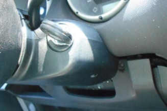 Bras essuie glace avant droit VOLKSWAGEN POLO 3