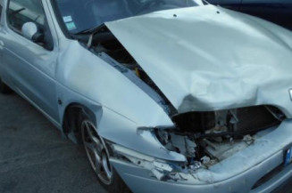 Custode arriere droit RENAULT MEGANE 1