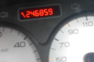 Bras essuie glace avant droit PEUGEOT 206