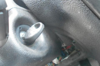 Bras essuie glace avant droit PEUGEOT 206