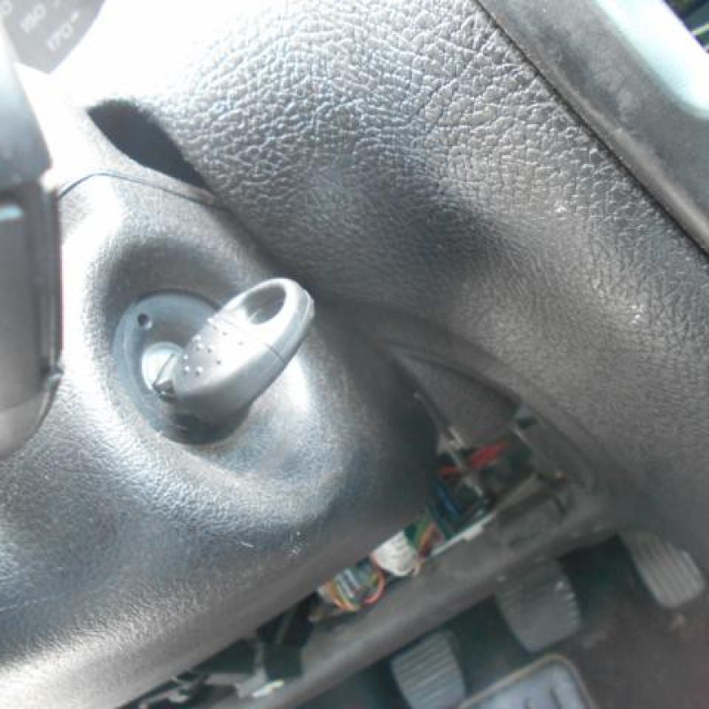 Bras essuie glace avant droit PEUGEOT 206 Photo n°8