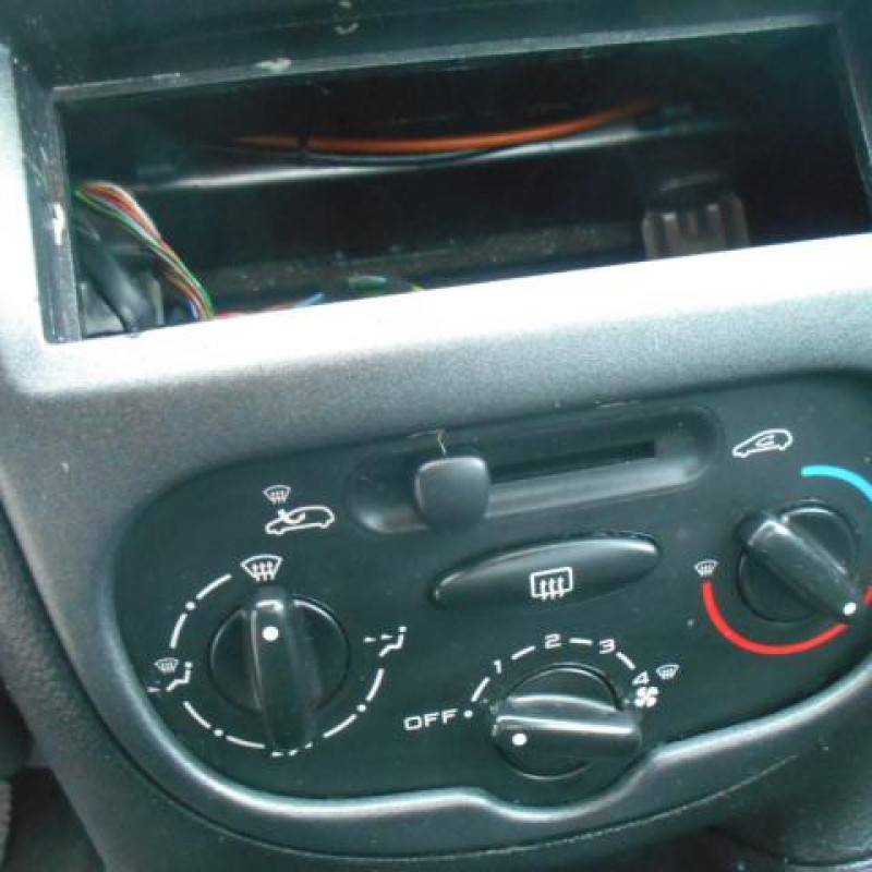 Bras essuie glace avant gauche PEUGEOT 206 Photo n°7