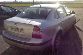 Autoradio d'origine VOLKSWAGEN PASSAT 4