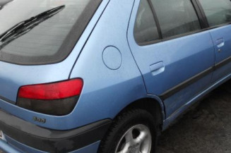 Bras essuie glace avant droit PEUGEOT 306