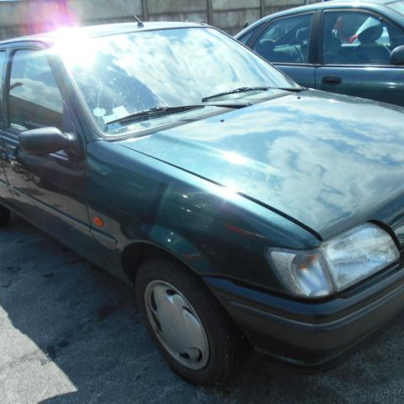 Malle/Hayon arriere FORD FIESTA 3 Photo n°3