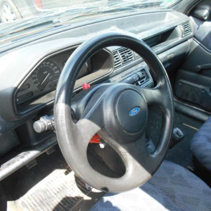 Malle/Hayon arriere FORD FIESTA 3 Photo n°6