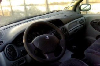 Bras essuie glace avant droit RENAULT SCENIC 1