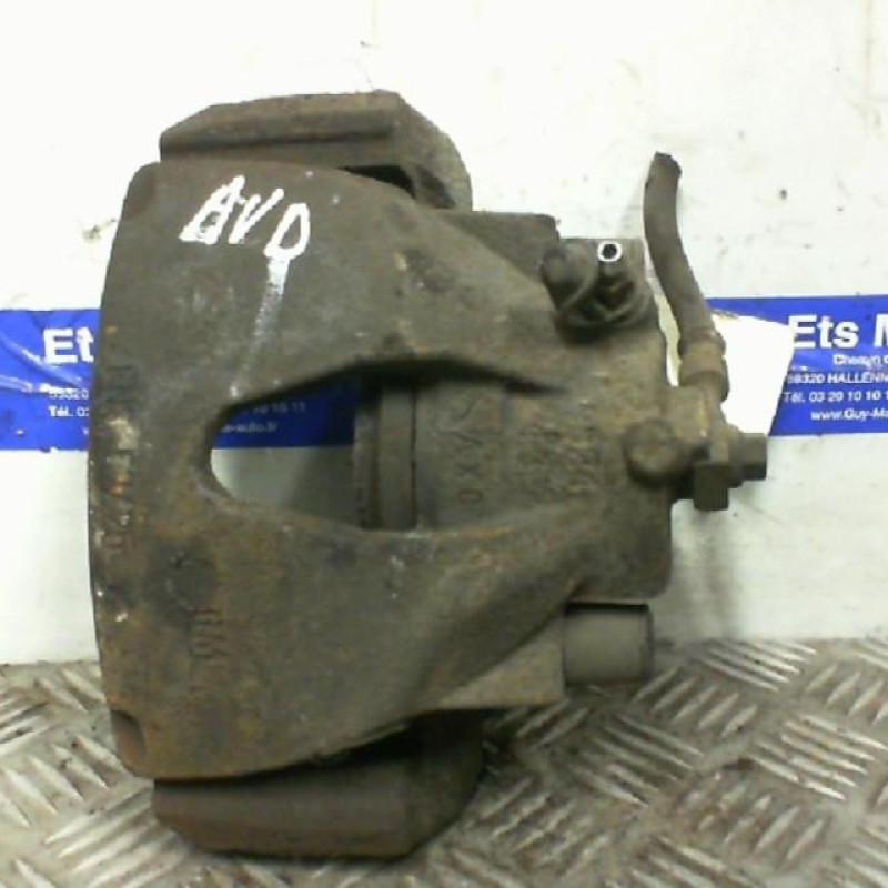 Etrier avant droit (freinage) OPEL ZAFIRA A Photo n°2