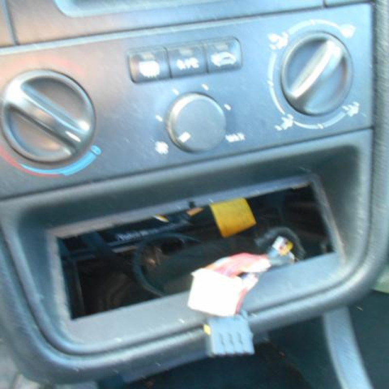 Etrier avant gauche (freinage) PEUGEOT 406 Photo n°8