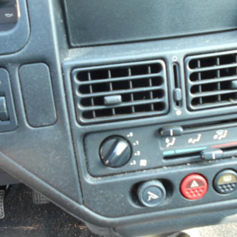 Cremaillere assistee PEUGEOT 106 Photo n°7