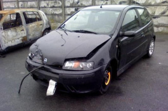 Malle/Hayon arriere FIAT PUNTO 2