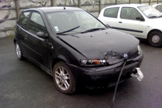 Malle/Hayon arriere FIAT PUNTO 2