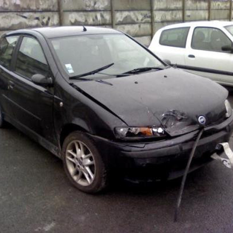 Malle/Hayon arriere FIAT PUNTO 2 Photo n°3