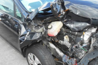 Bras essuie glace avant gauche FORD FIESTA 6