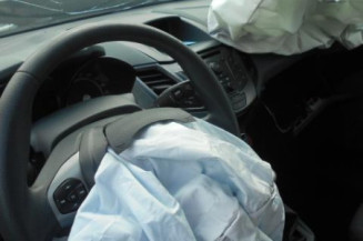 Bras essuie glace avant gauche FORD FIESTA 6