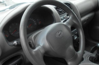Traverse superieure HYUNDAI SANTA FE 1