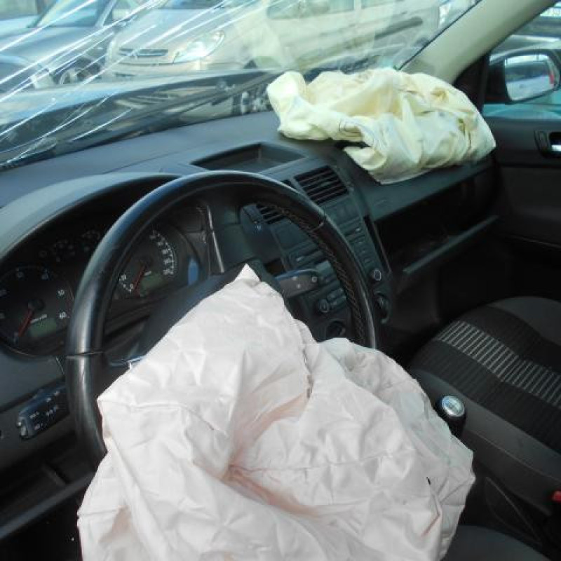 Bras essuie glace avant droit VOLKSWAGEN POLO 4 Photo n°6