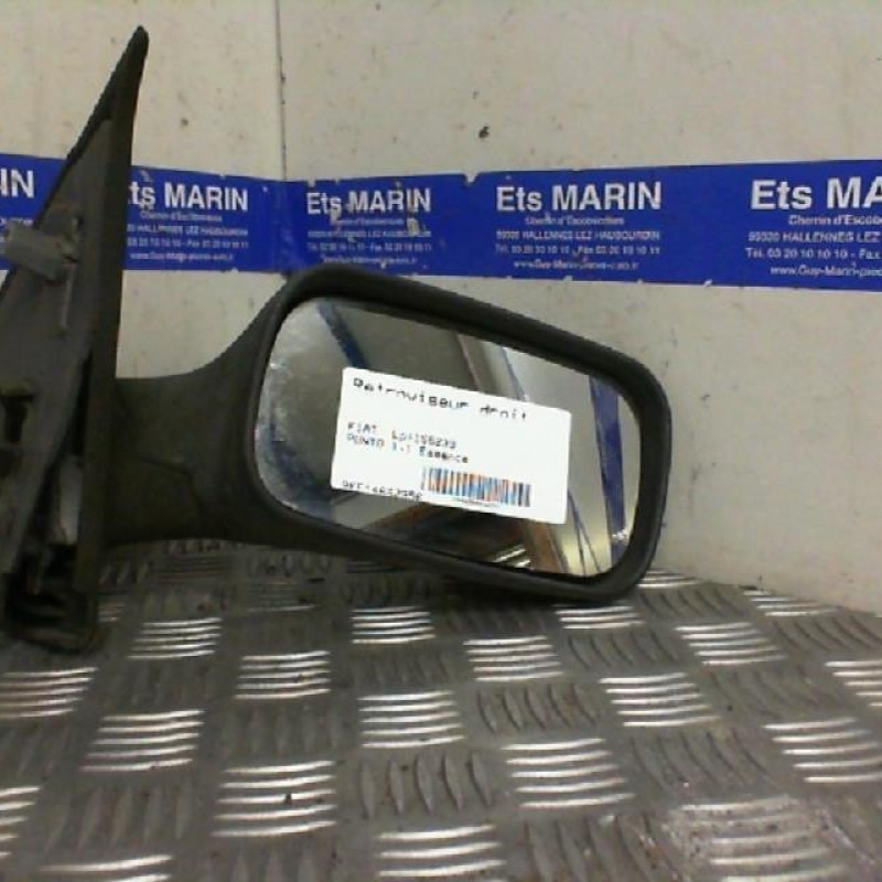 Retroviseur droit FIAT PUNTO 1 Photo n°1