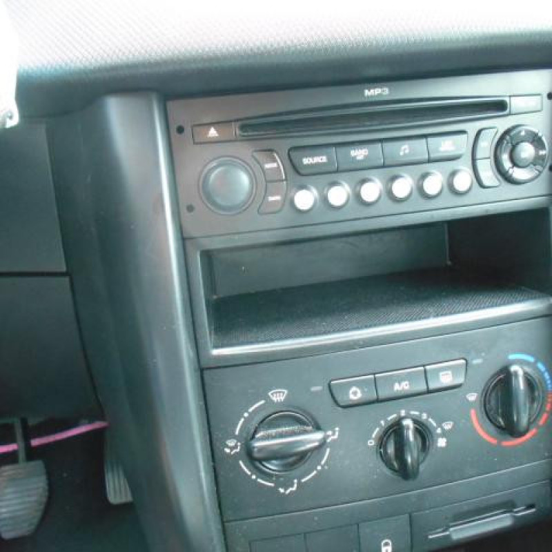 Poignee interieur avant droit PEUGEOT 207 Photo n°9