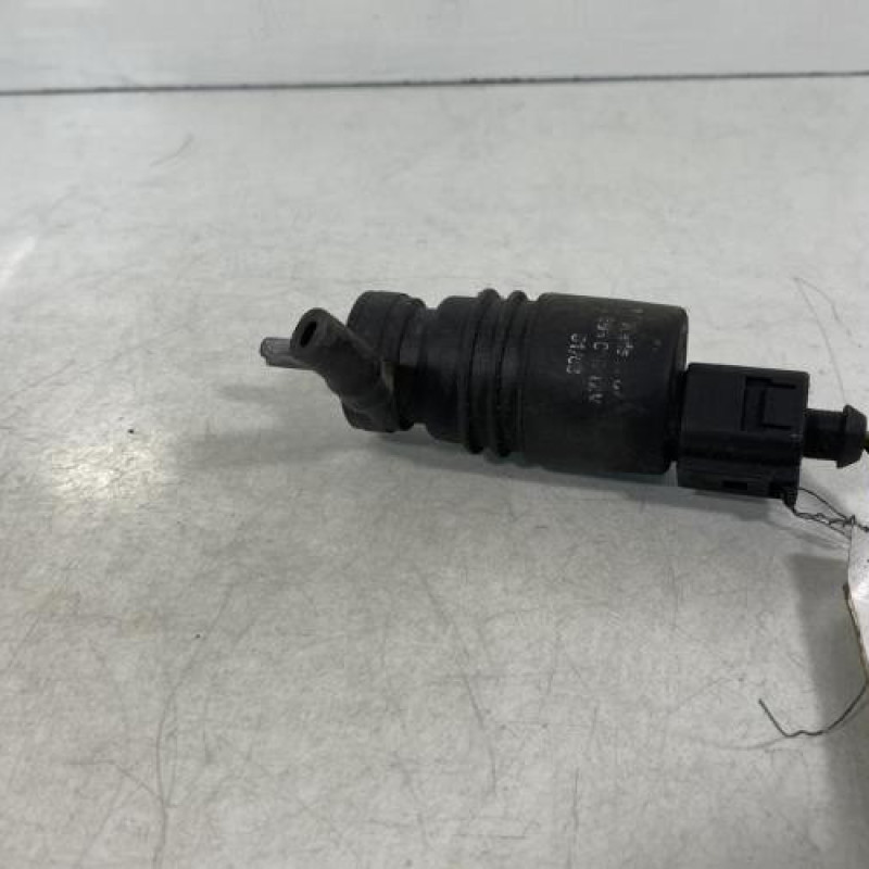 Pompe lave glace avant MERCEDES CLASSE M 163 Photo n°3